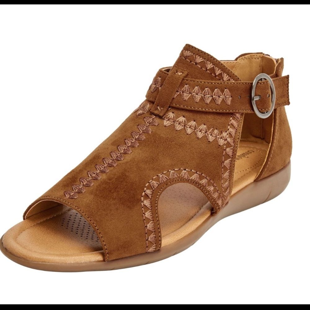 Comfortview Women's The Kaia Shootie Tan Comfort Shoes Sandals Adjustable Size 9